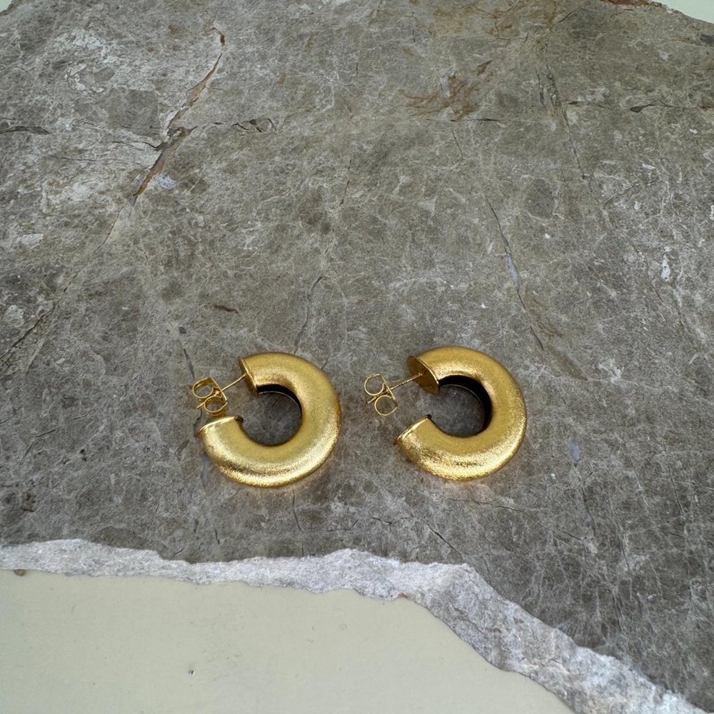 Statement Hoops - image 1